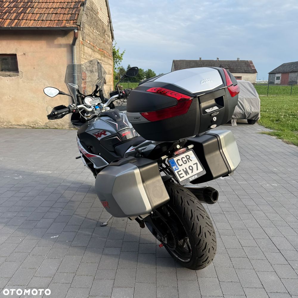 BMW XR - 8
