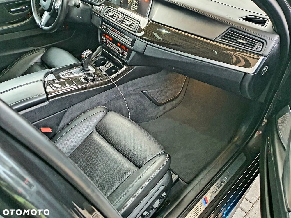 BMW Seria 5 M550d xDrive - 30