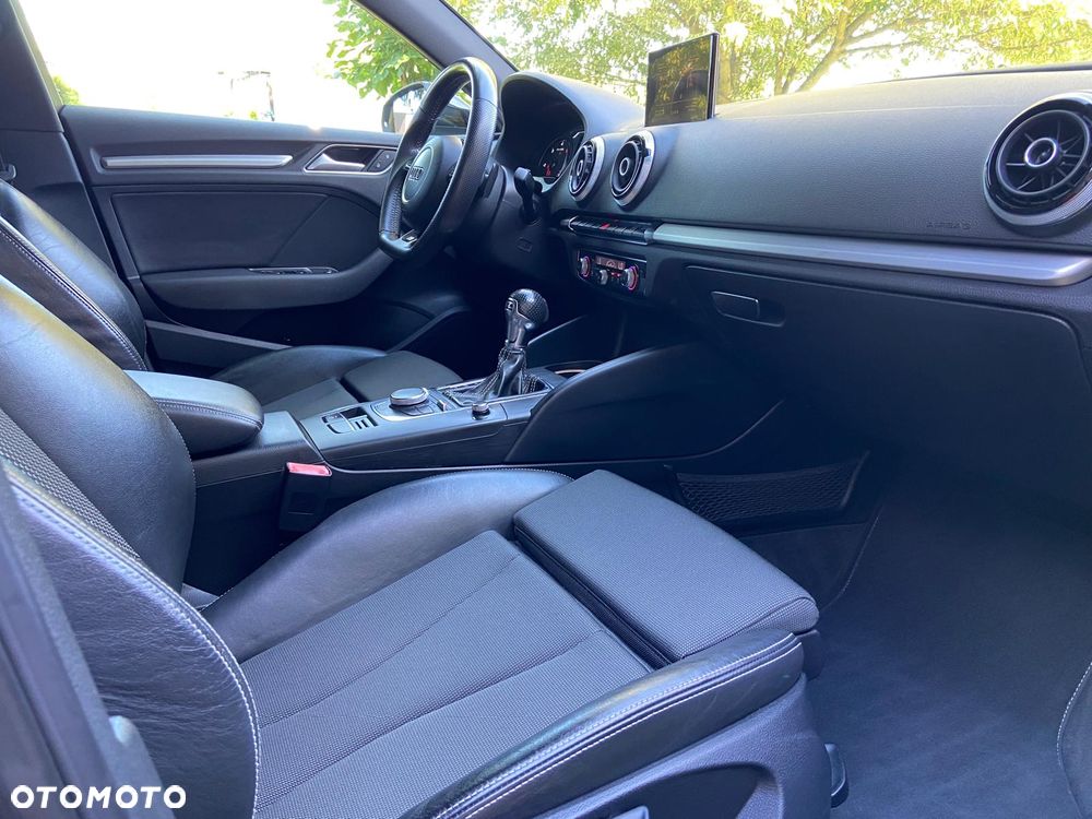 Audi A3 Sportback 2.0 TDI S tronic S line Sportpaket - 11