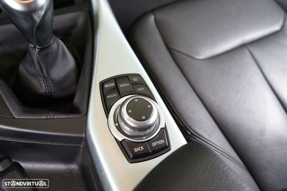 BMW 116 d EfficientDynamics Edition - 28