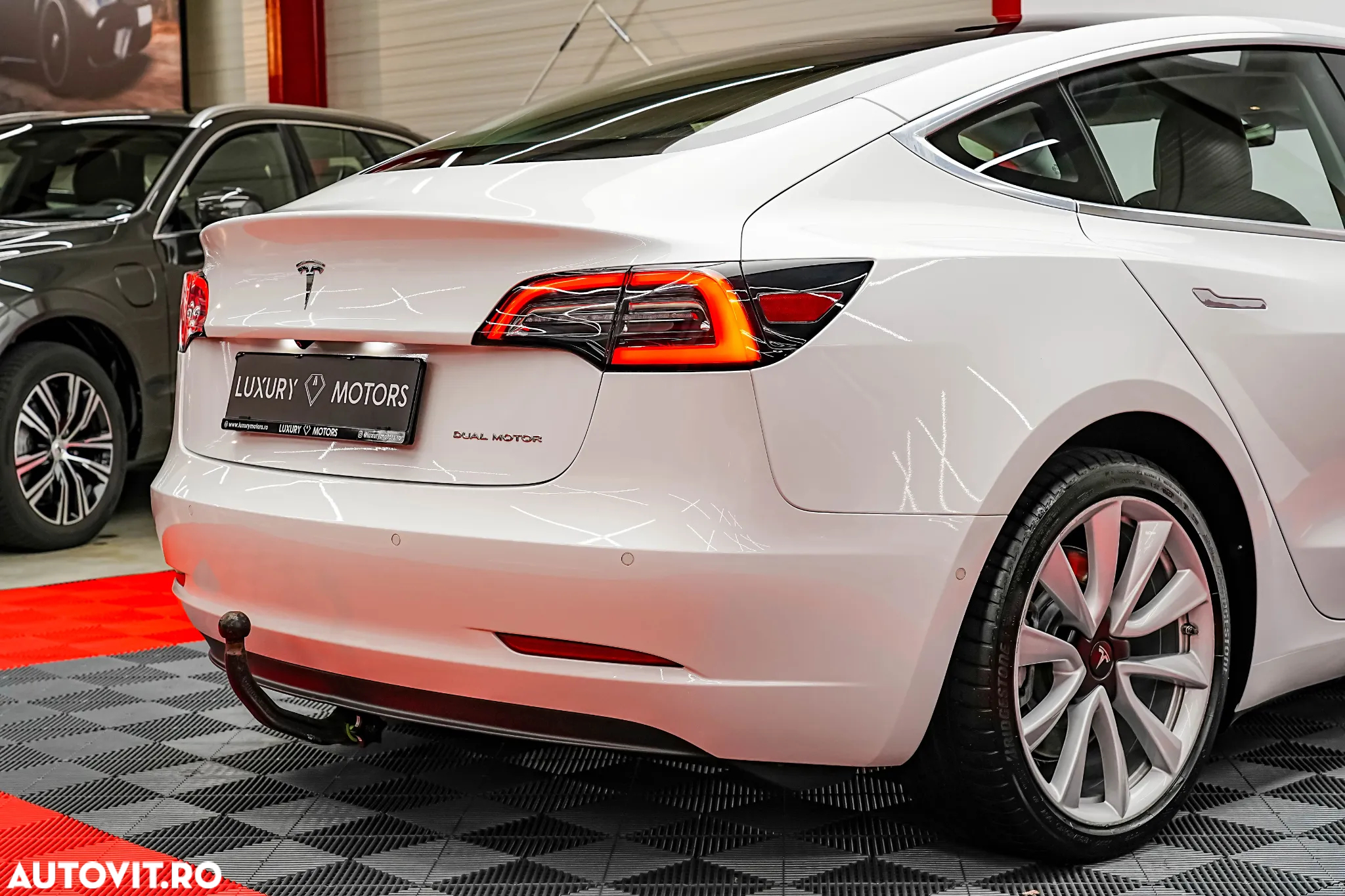 Tesla Model 3 AWD Dual Motor - 19