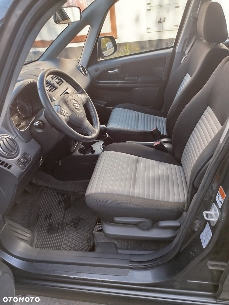 Suzuki SX4 1.6 Comfort - 8
