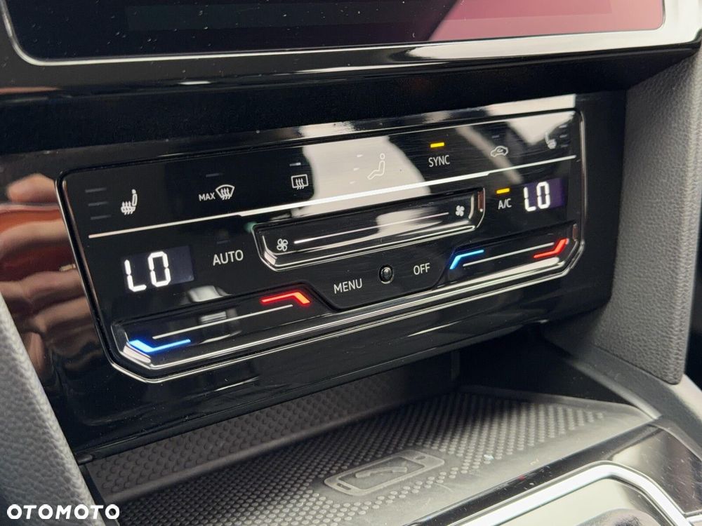 Volkswagen Passat Variant 2.0 TDI Business DSG - 26