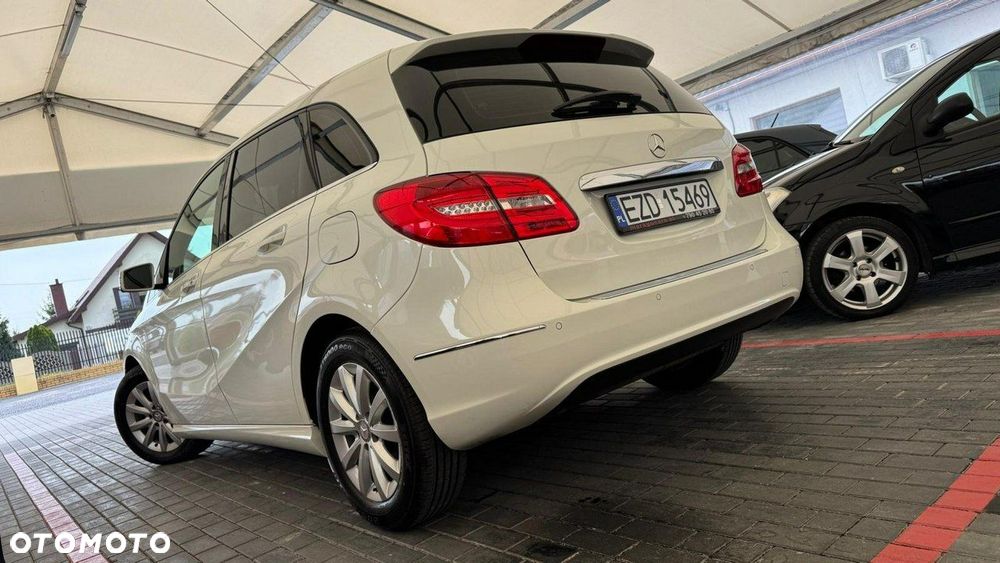 Mercedes-Benz Klasa B 180 BlueEFFICIENCY Edition 1 - 18