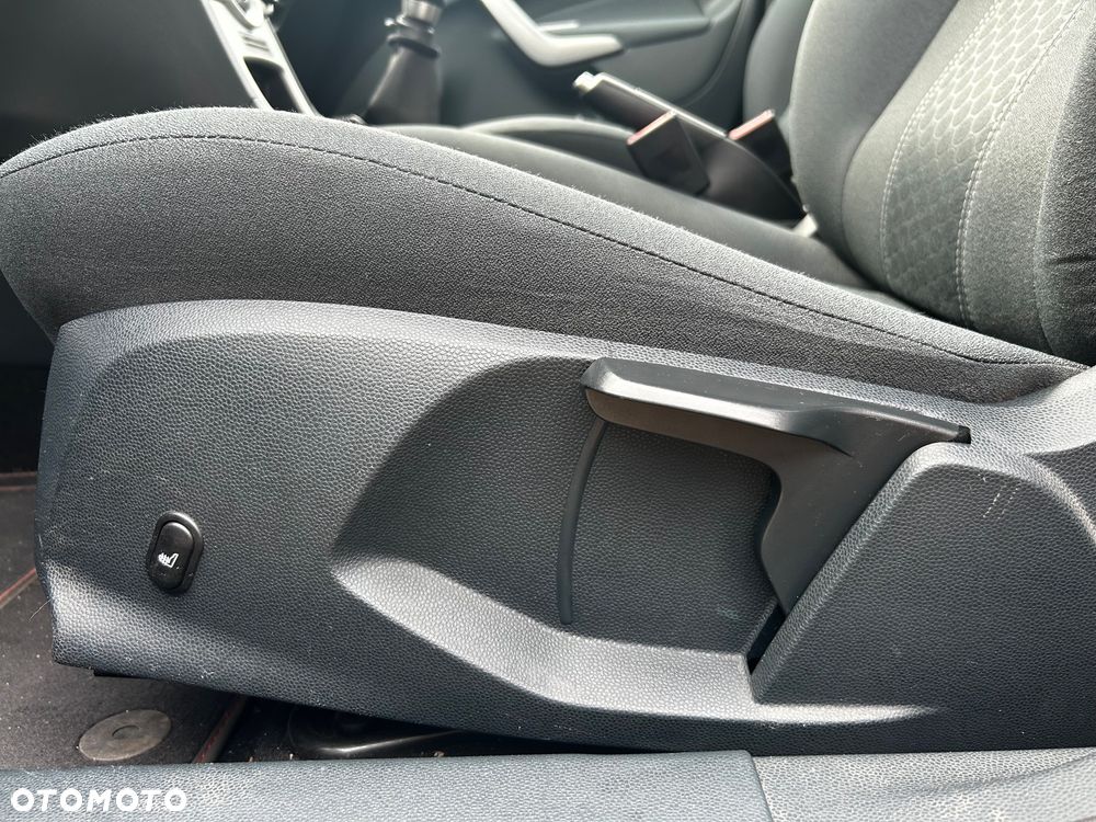 Ford Fiesta 1.25 Titanium EU5 - 10