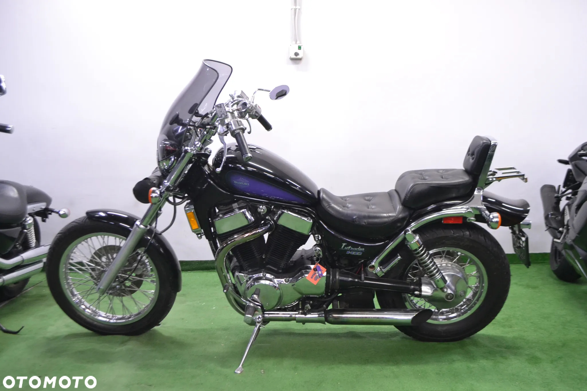 Suzuki Intruder - 9