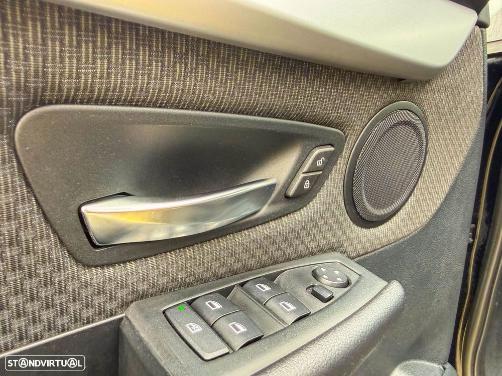 BMW 218 Gran Tourer d 7L - 12