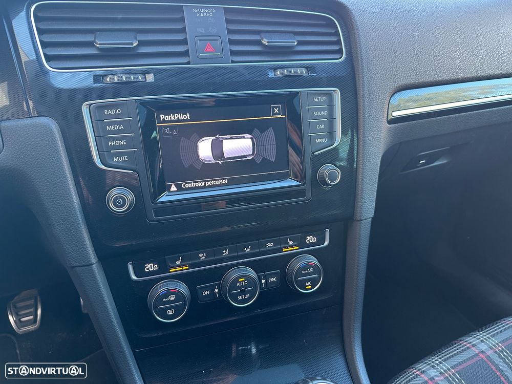 VW Golf 2.0 TSi GTi - 10