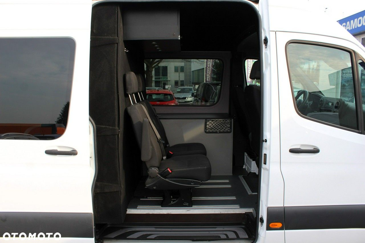Mercedes-Benz Sprinter - 9