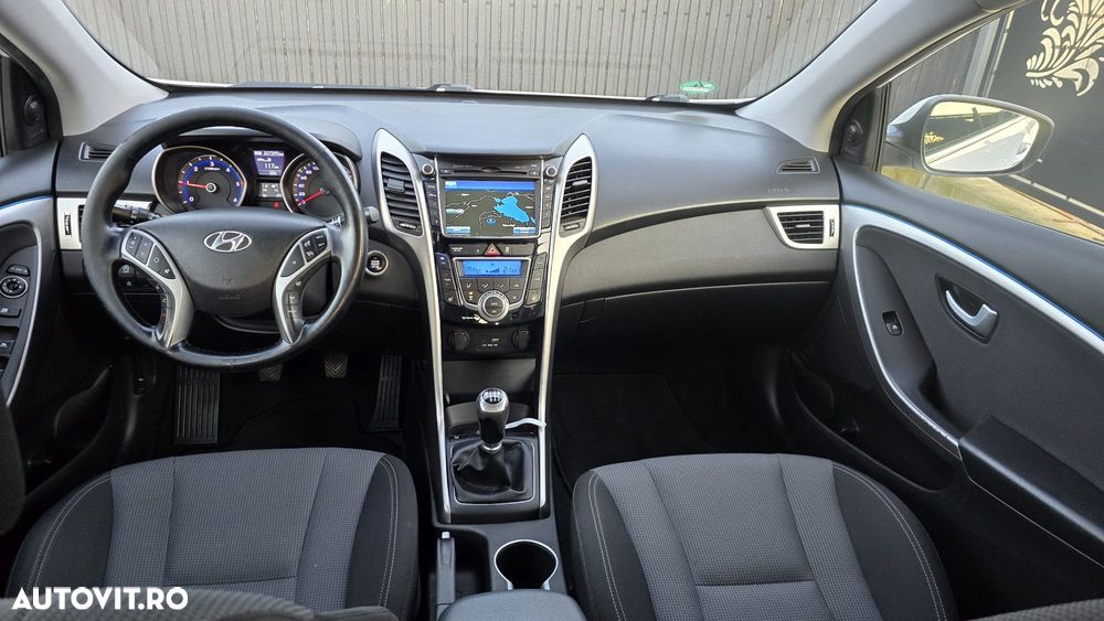 Hyundai i30 blue 1.6 CRDi YES! Gold - 7