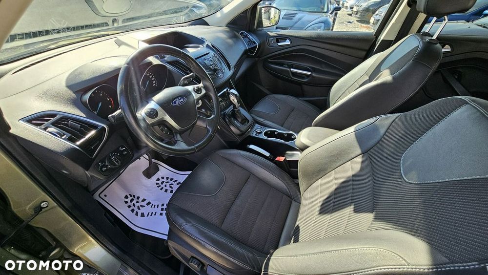 Ford Kuga - 24