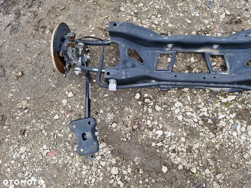 FIAT 500X 1.6 B BELKA ZAWIESZENIA TYŁ OŚ TYLNA - 3