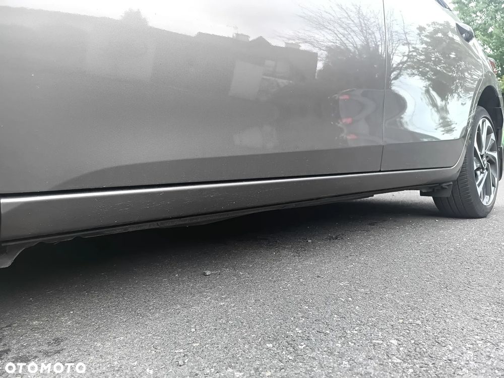 Toyota Corolla 1.6 Premium MS - 19