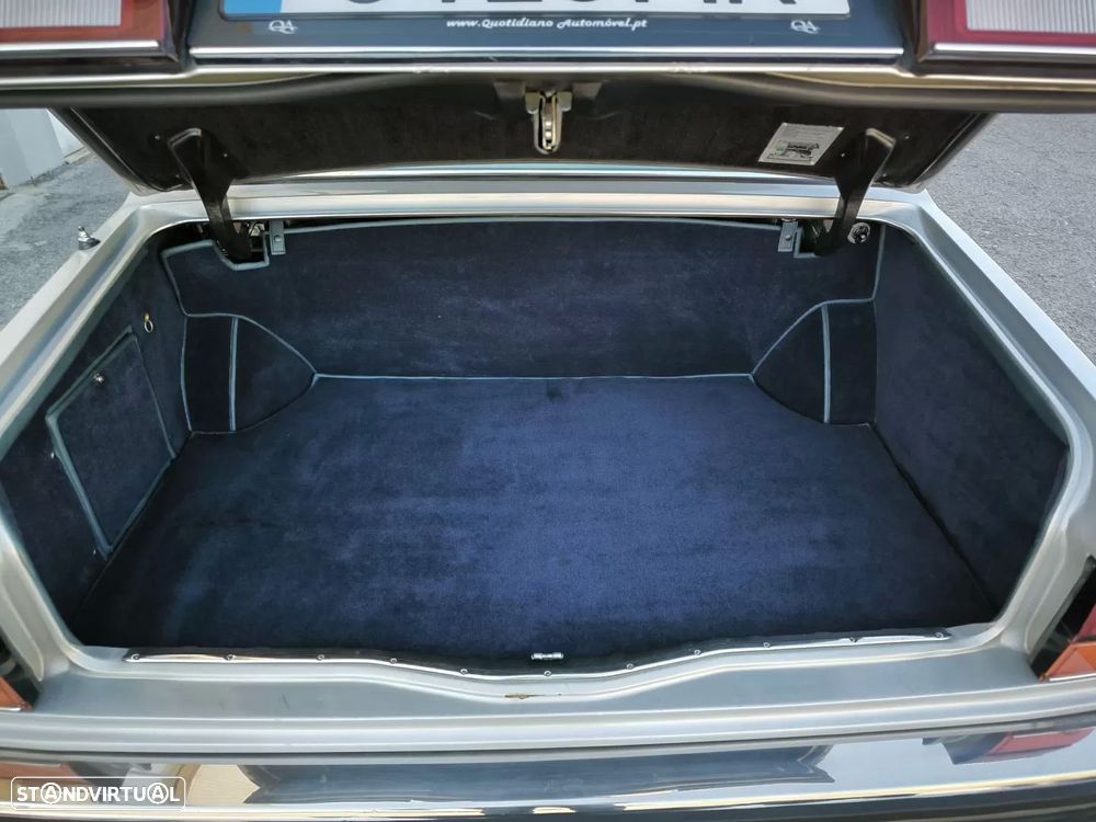Rolls Royce Silver Spur - 51