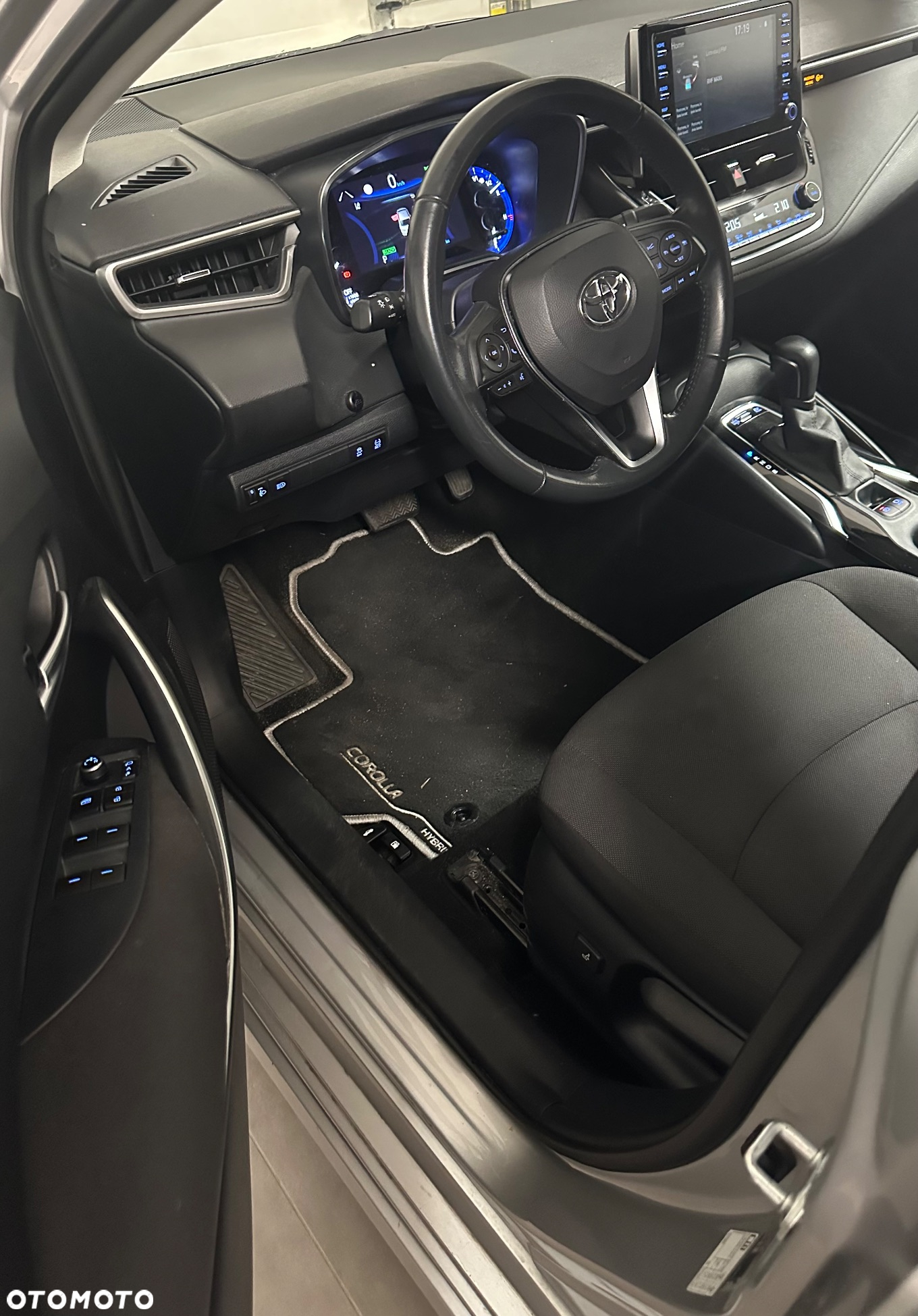 Toyota Corolla 1.8 Hybrid Comfort - 21