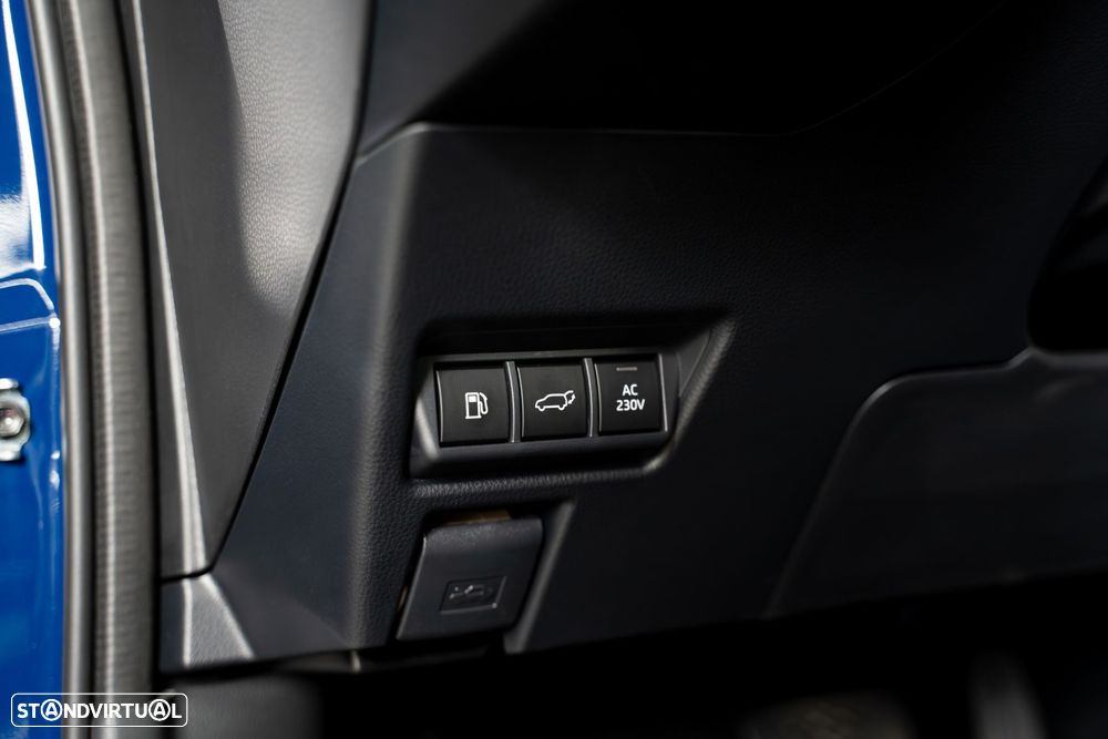 Toyota Prius 2.0 Plug-in Luxury - 18