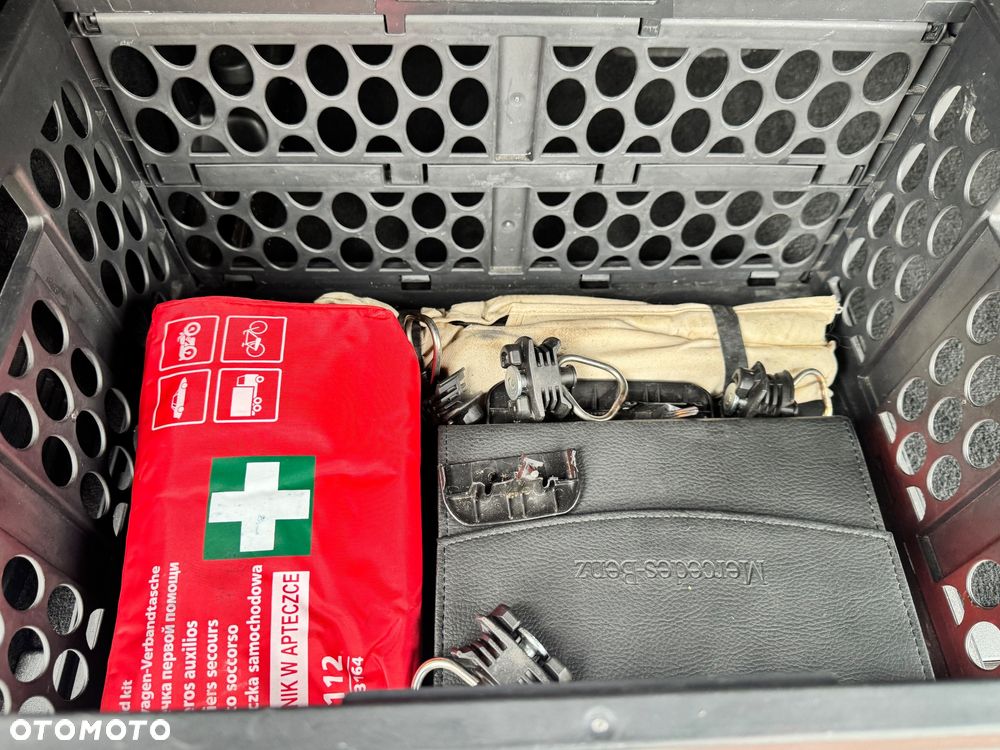 Mercedes-Benz Klasa V 300 d 4-Matic Avantgarde 9G-Tronic (d³ugi) - 18