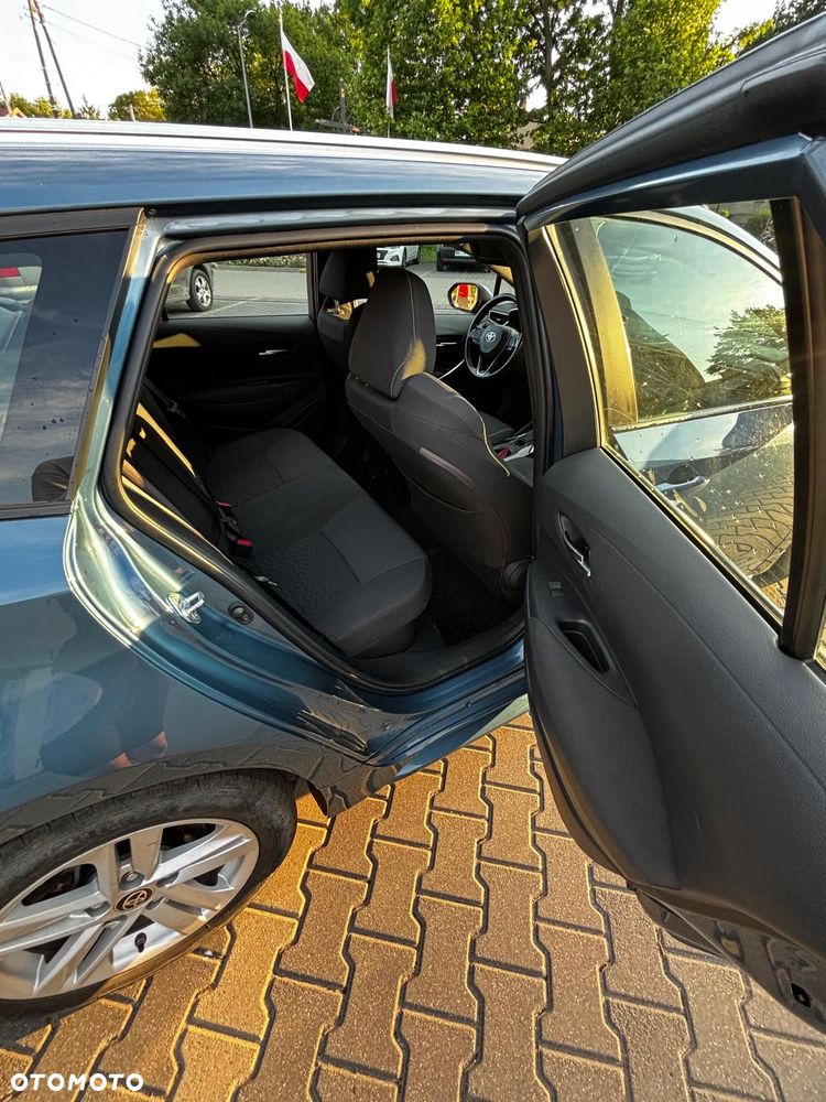 Toyota Corolla - 11