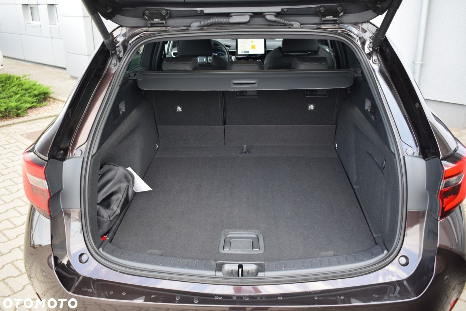 Toyota Corolla 2.0 Hybrid Style - 21
