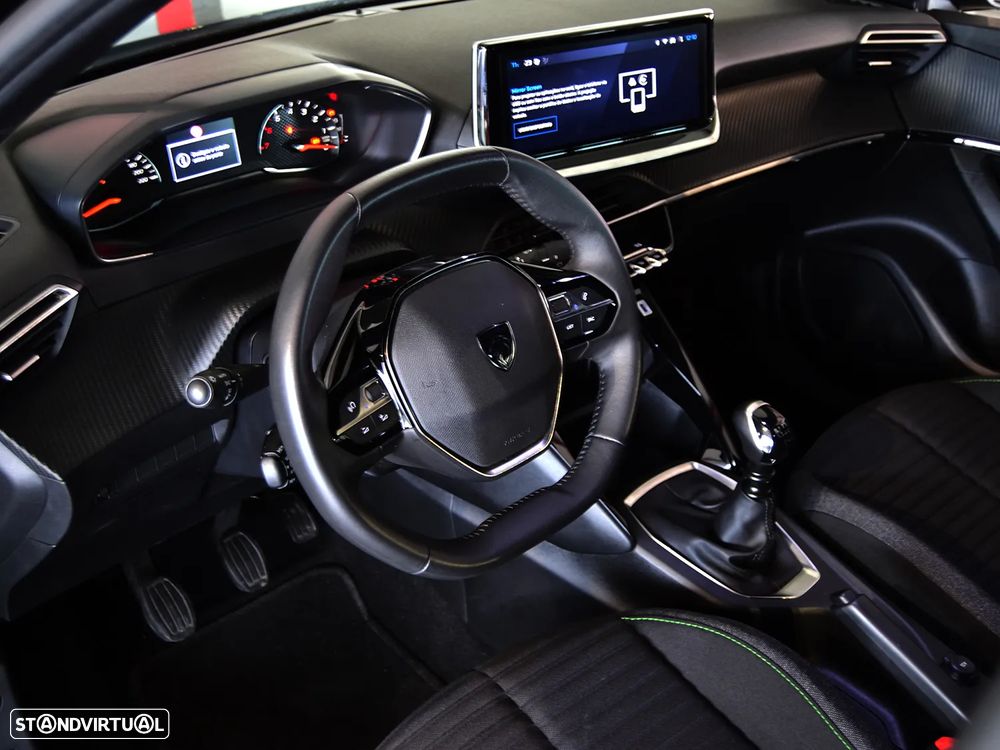 Peugeot 2008 1.2 PureTech Active Pack - 16