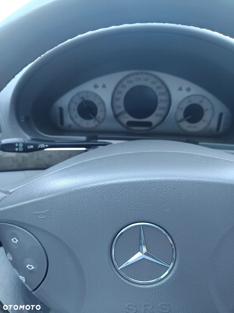 Mercedes-Benz Klasa E - 18