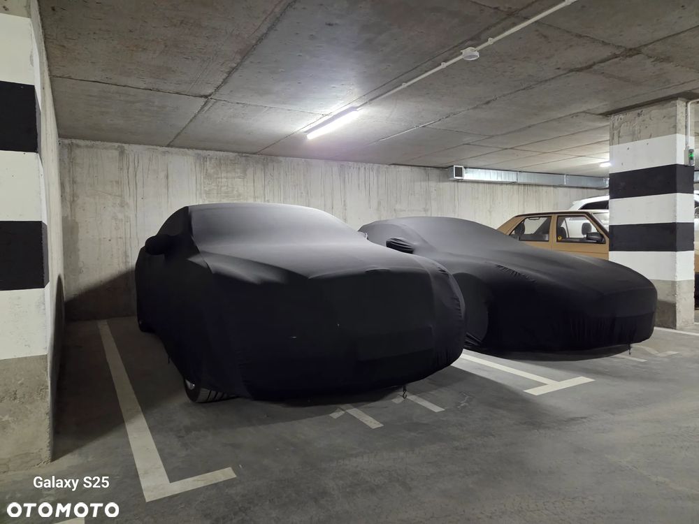 Aston Martin DB9 - 13