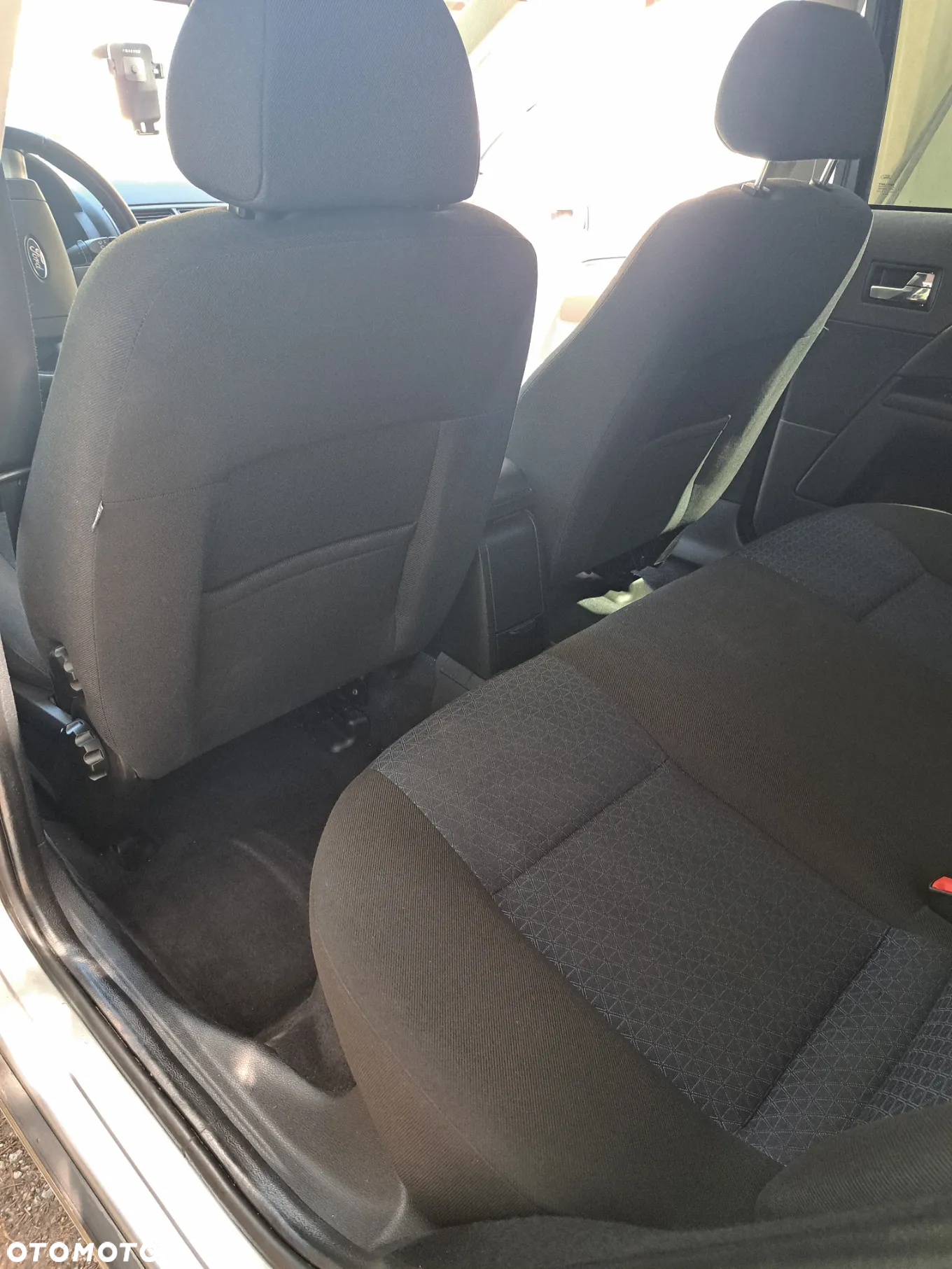 Ford Mondeo - 22