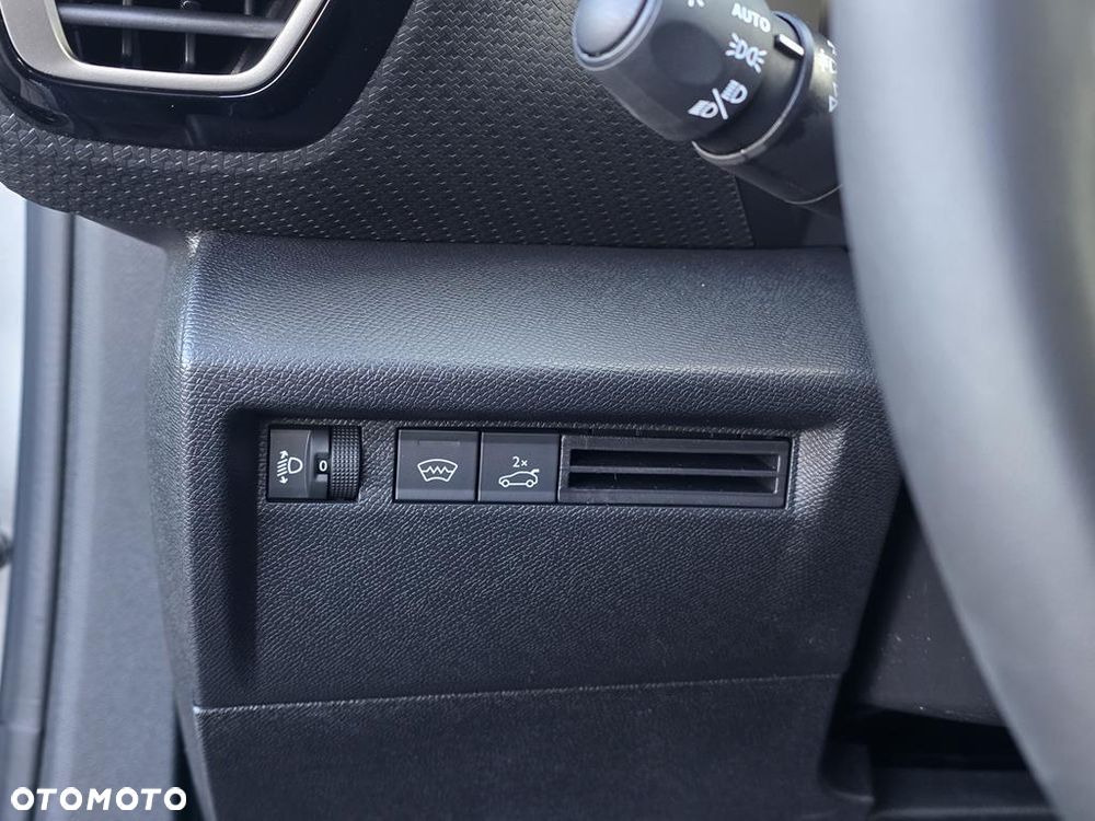 Citroën C4X 1.2 mHEV Plus eDCT6 - 13