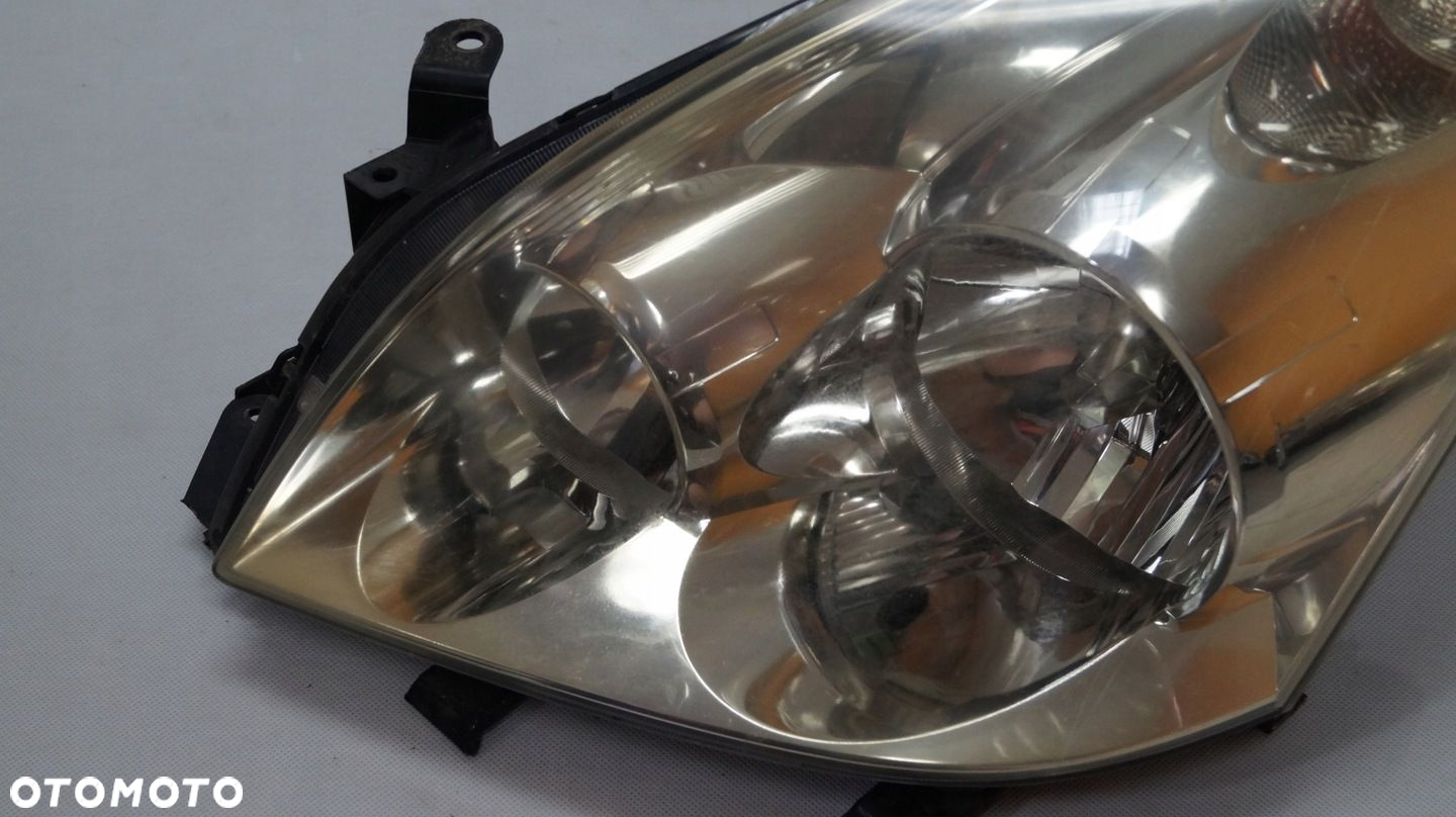LAMPA PRZEDNIA LEWA TOYOTA COROLLA VERSO II - 5