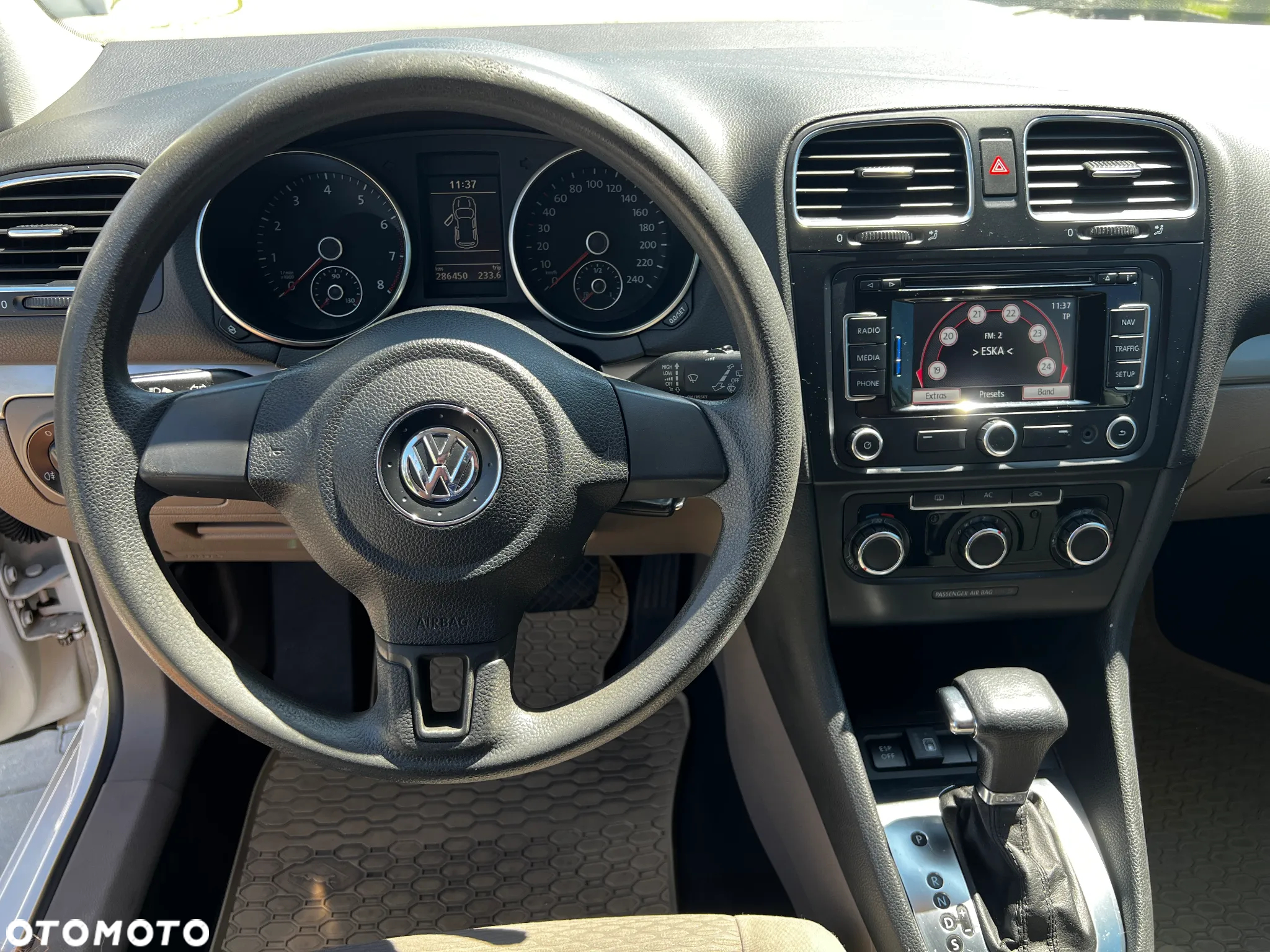 Volkswagen Golf 1.6 DSG Comfortline - 12