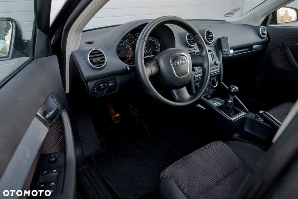 Audi A3 Sportback 1.6 Attraction - 11