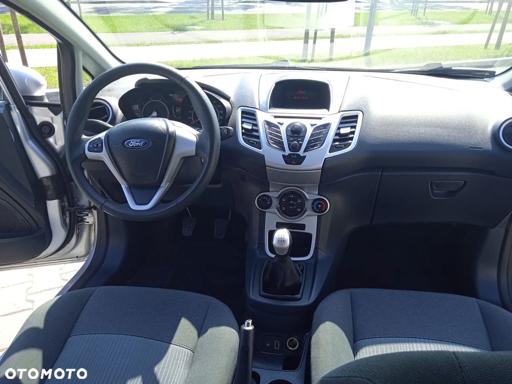 Ford Fiesta 1.25 Champions Edition - 18