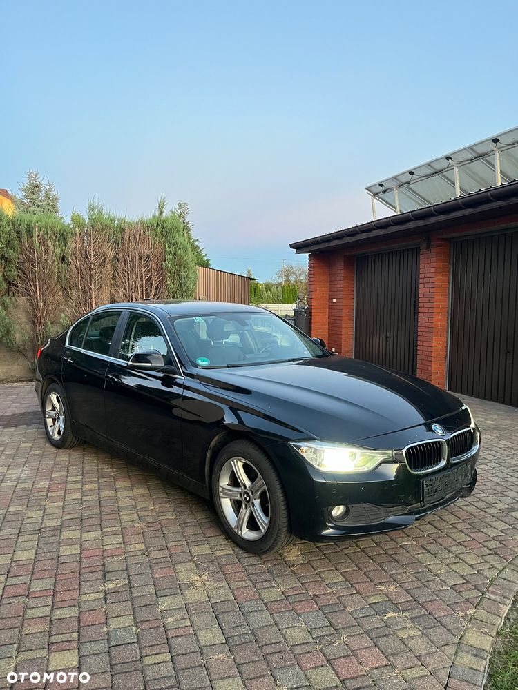 BMW Seria 3 318d Sport Line - 1