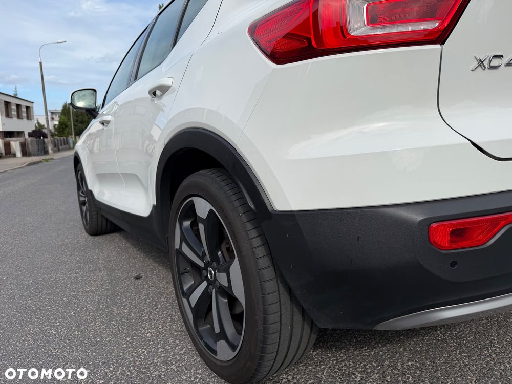 Volvo XC 40 D4 AWD Geartronic Momentum - 12
