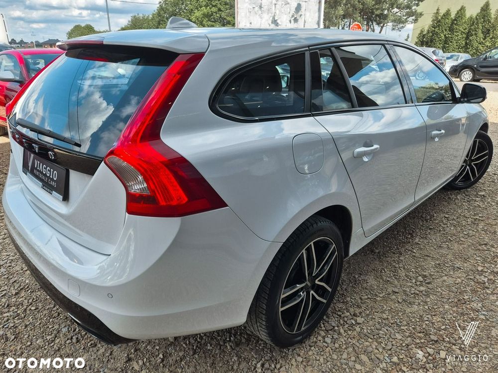 Volvo V60 D3 Momentum - 26
