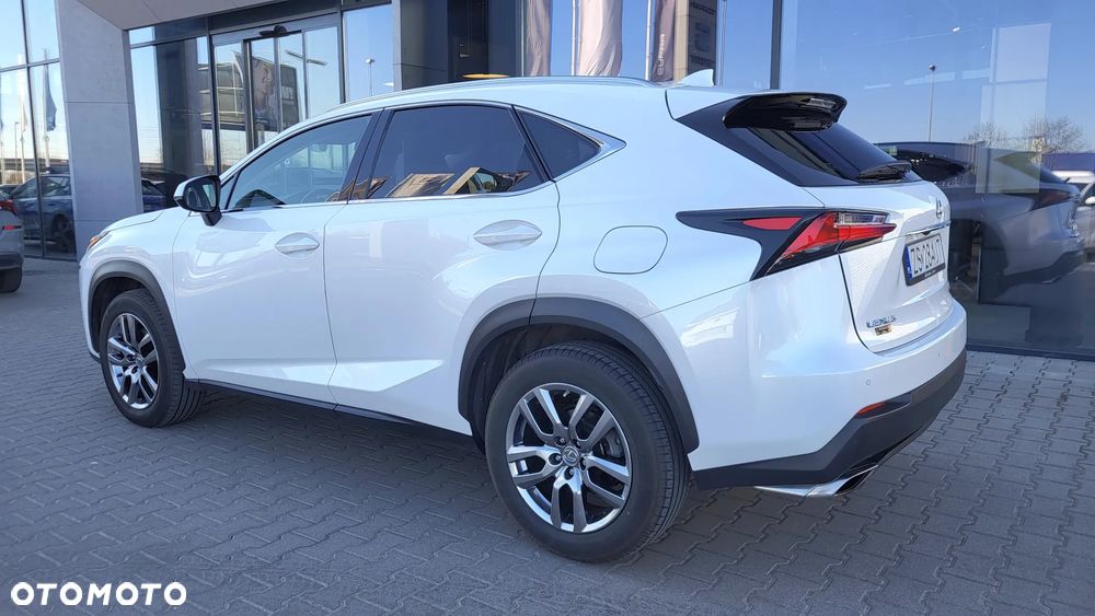 Lexus NX 200t Comfort AWD - 4