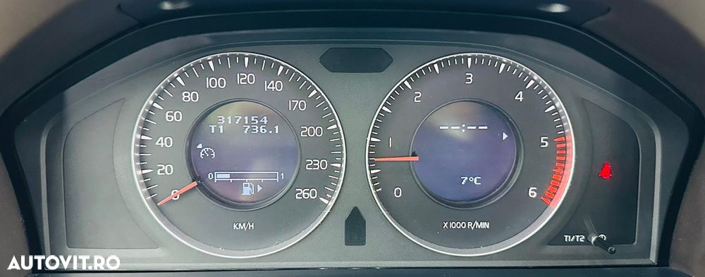 Volvo XC 60 D4 AWD Momentum - 26