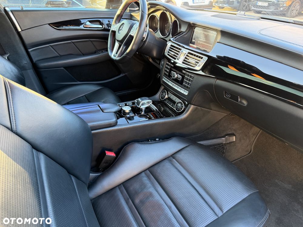 Mercedes-Benz CLS - 26