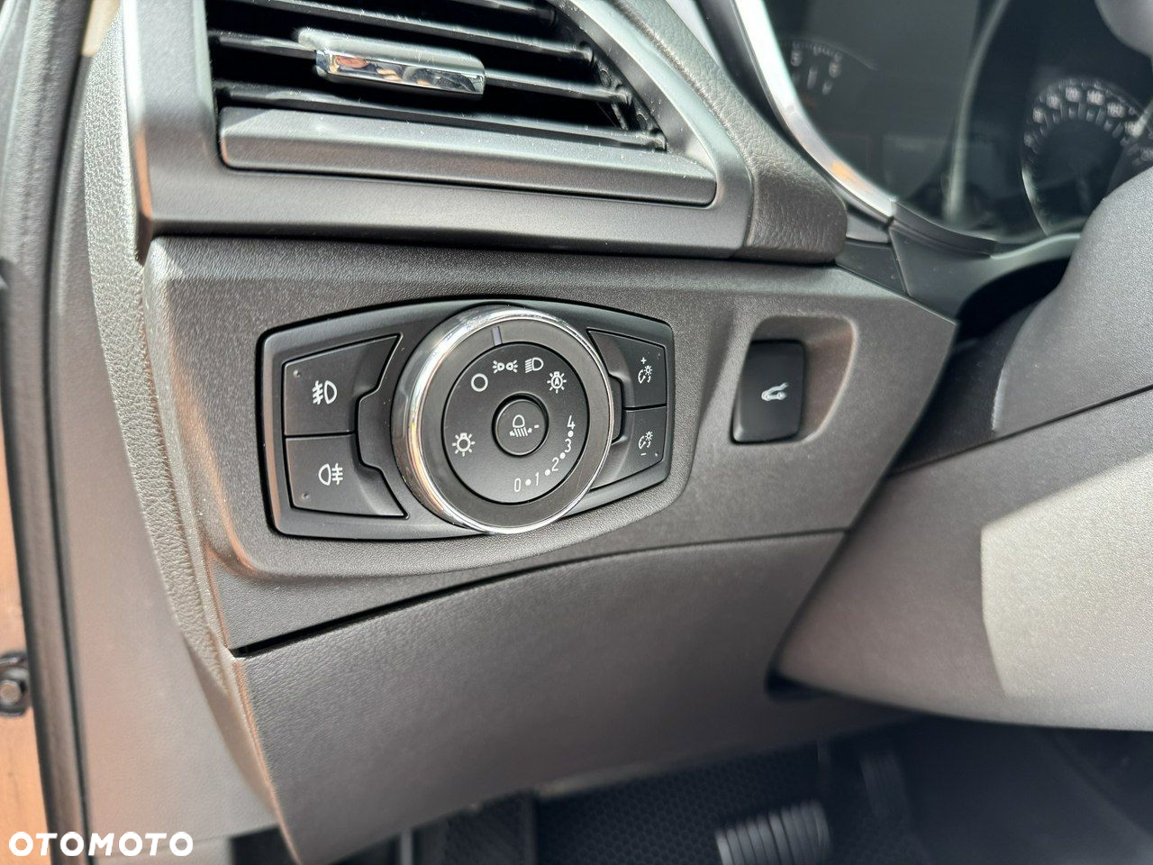 Ford Mondeo 2.0 TDCi Titanium PowerShift - 21