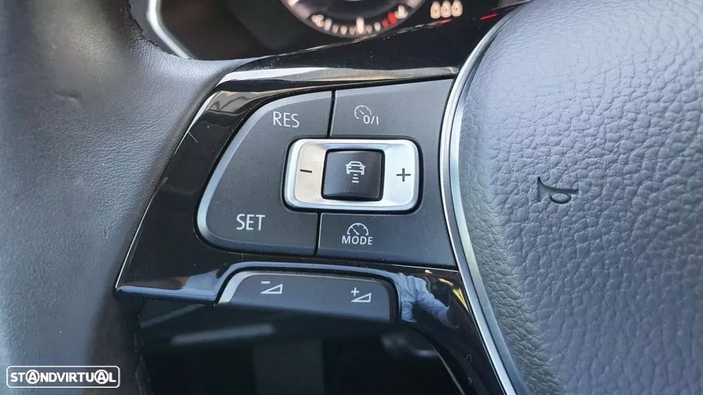 VW Tiguan 2.0 TDI R-Line - 12