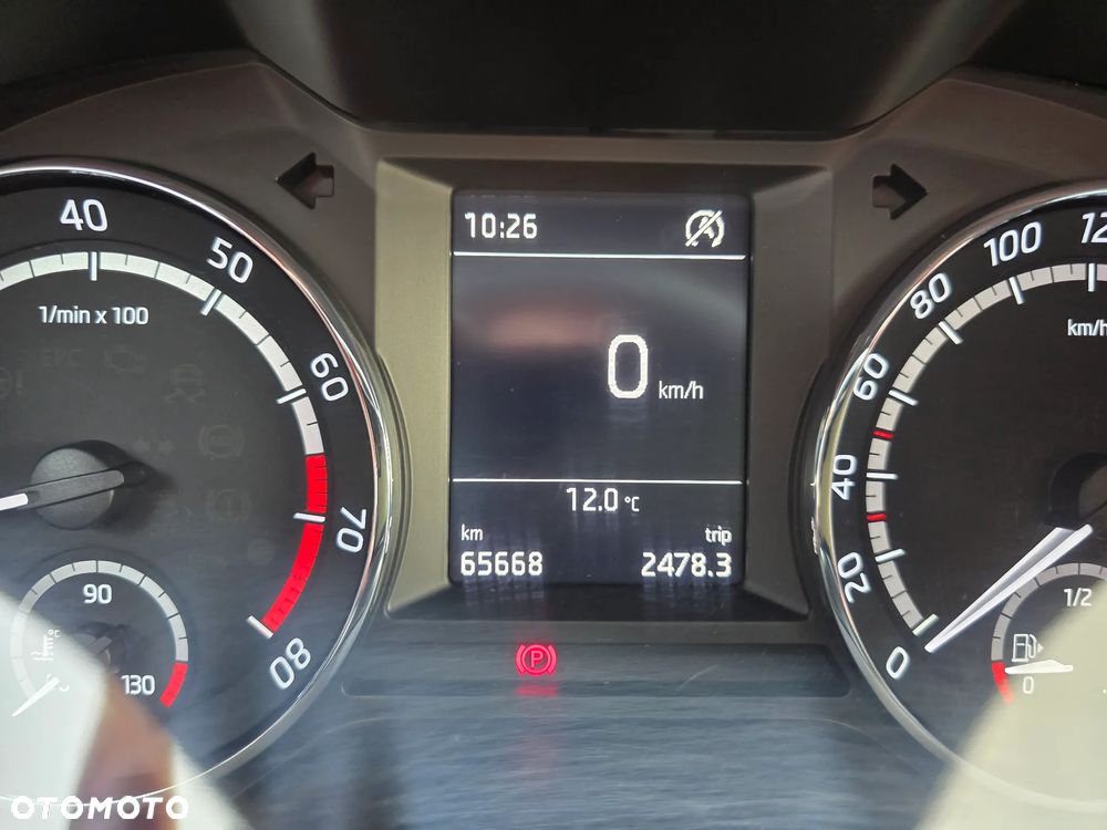 Skoda Octavia 2.0 TSI RS - 20