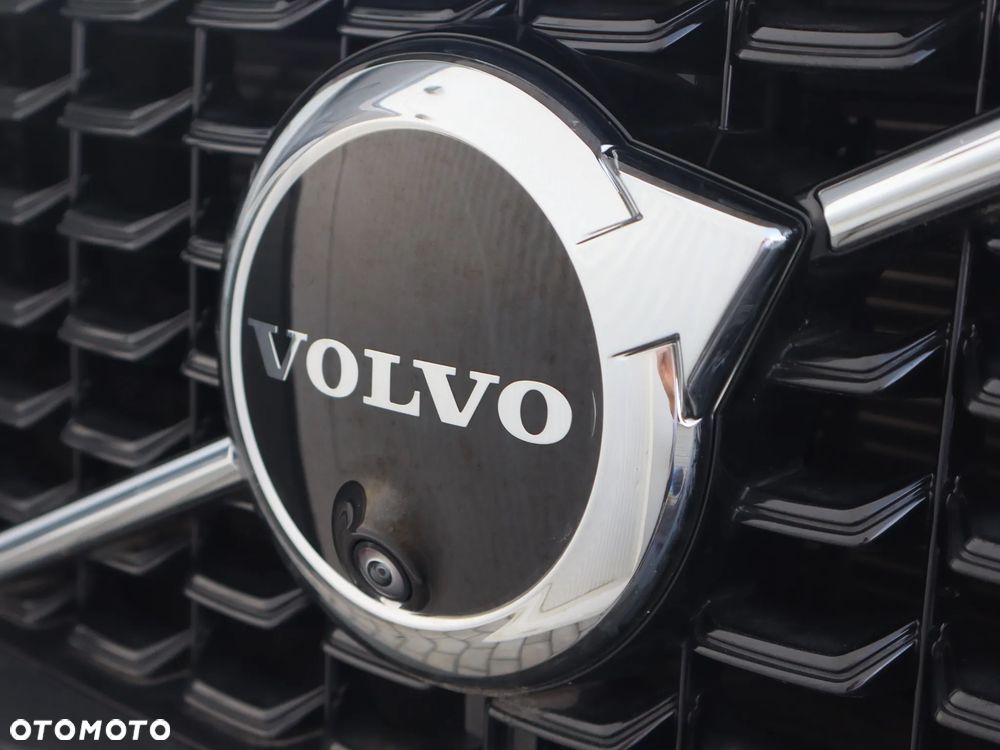 Volvo XC 60 T8 Plug-In Hybrid AWD Ultimate Dark - 20