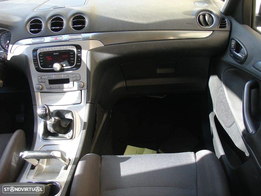 Ford S-Max 1.8 TDCi Titanium 7L - 8