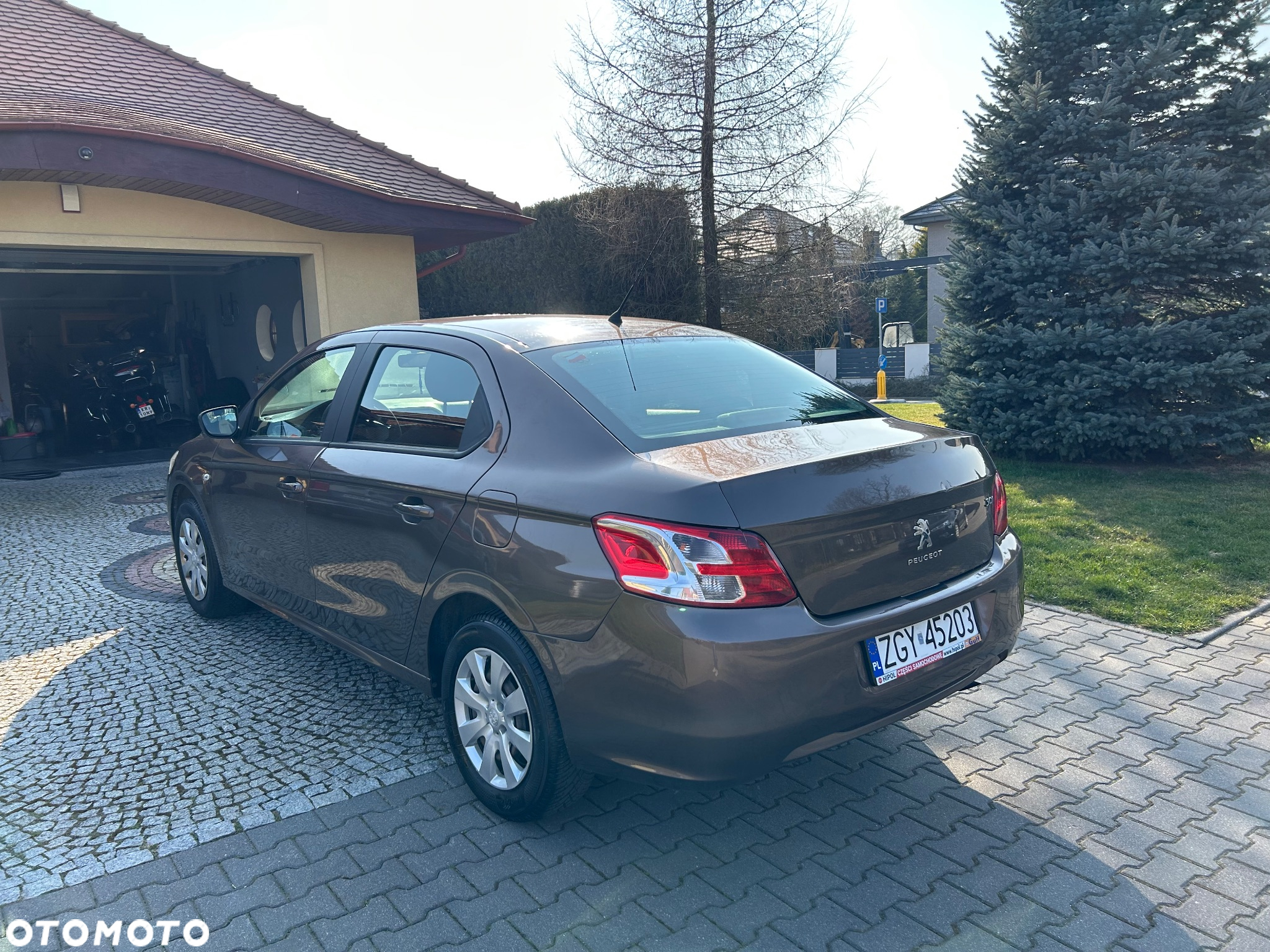 Peugeot 301 1.2 Pure Tech Active - 4