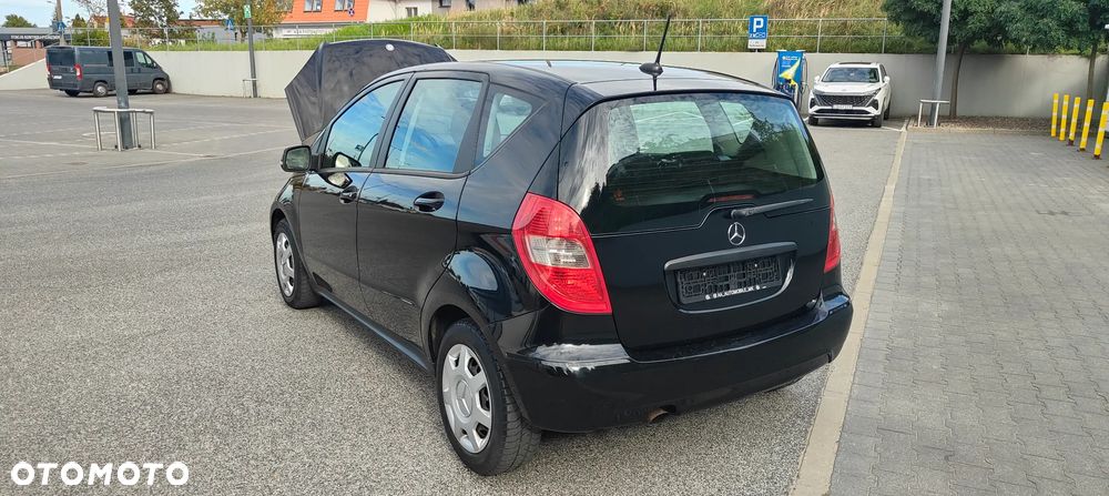 Mercedes-Benz Klasa A 160 BlueEFFICIENCY Elegance - 33