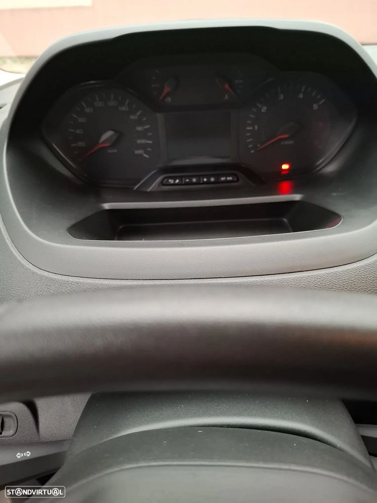 Peugeot Partener  1.5 Blue HDI Pro Standard 3 lugares - 9