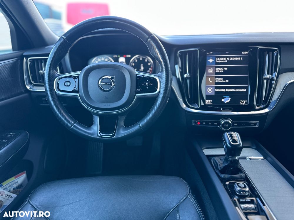 Volvo V60 T5 Geartronic Momentum - 19