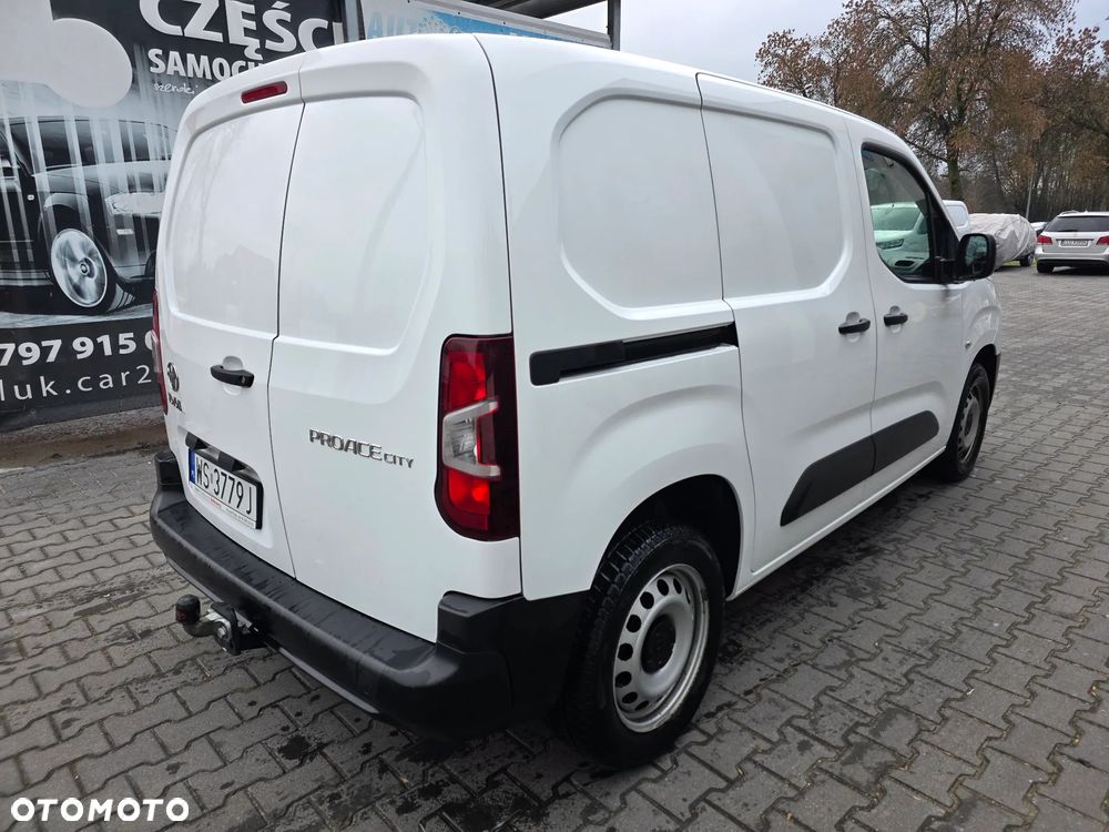 Toyota Proace City - 24