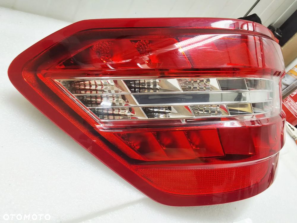 MERCEDES E-KLASA W212 TYLNY LEWA LAMPA LED KOMBI ŁADNA 2009-2013 ROK - 5
