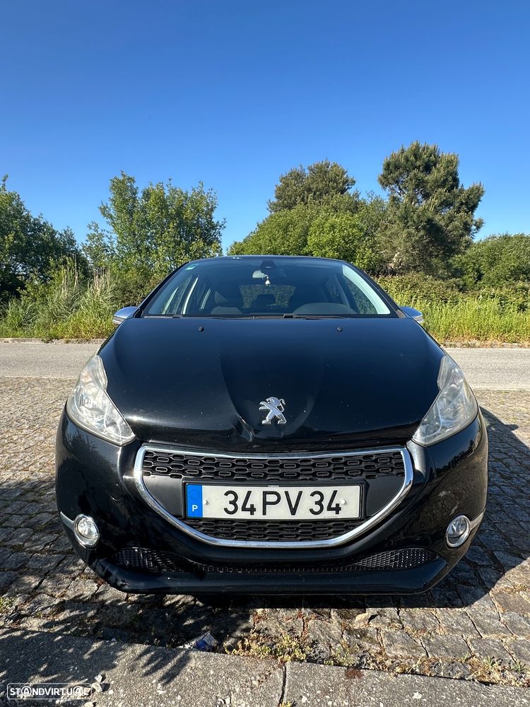 Peugeot 208 1.4 HDi SE Style - 1
